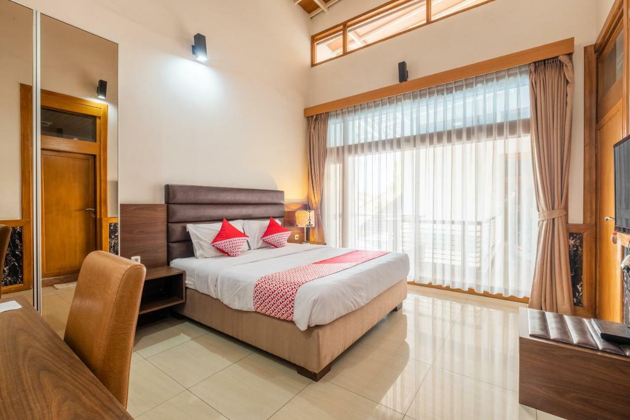 Oyo 1210 Nice Guesthouse Bandung Exterior photo