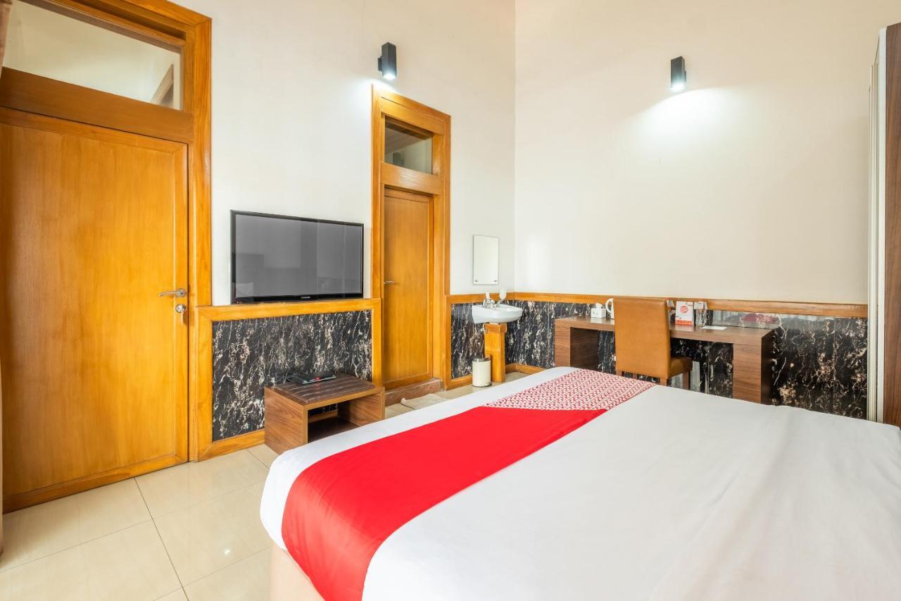 Oyo 1210 Nice Guesthouse Bandung Exterior photo