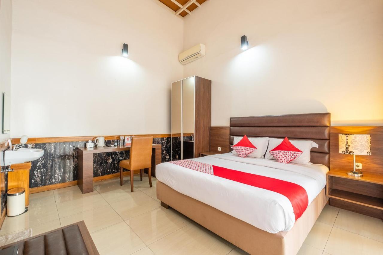 Oyo 1210 Nice Guesthouse Bandung Exterior photo