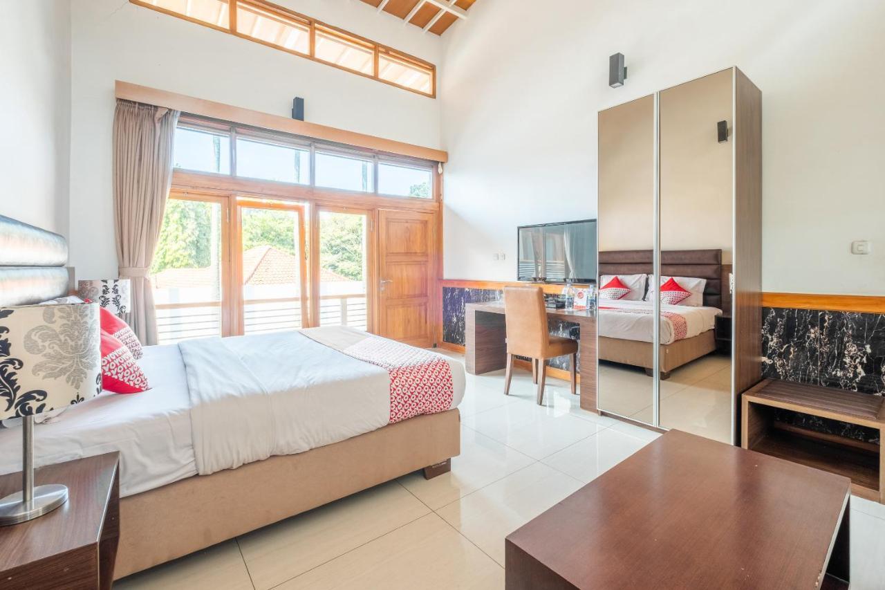 Oyo 1210 Nice Guesthouse Bandung Exterior photo
